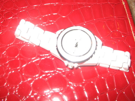 Chanel baltas laikrodis