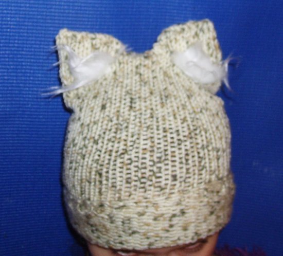 Žaisminga kepurė su katytės ausytėmis