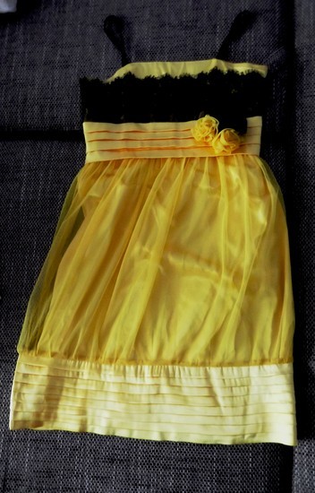 mažai dėvėta proginė suknelė (geltona)