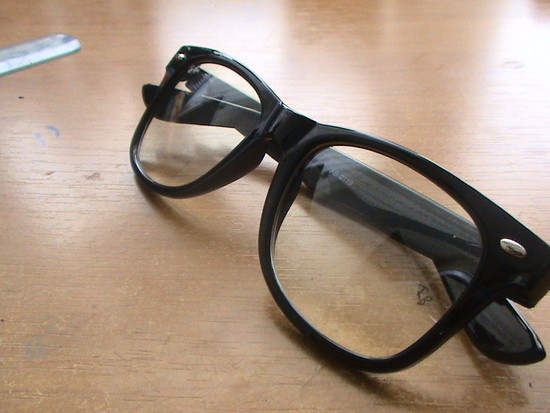 Originalūs akiniai 