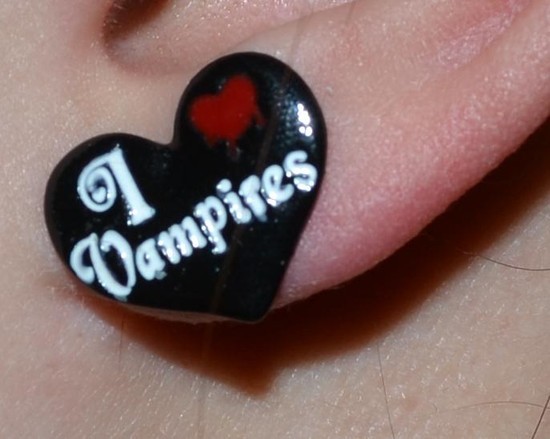 'I love vampires' auskarai