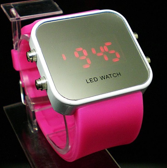 LED laikrodžiai nauji