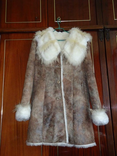Dirbtinio kailio paltas