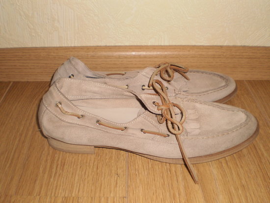 Smėlio spalvos batai