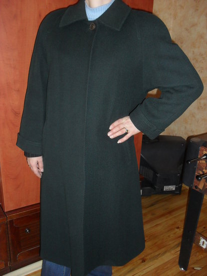 Žalias moteriškas paltas