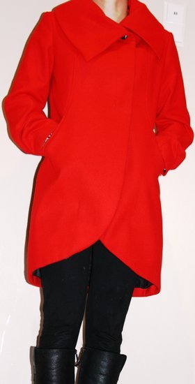 ryškus raudonas paltukas