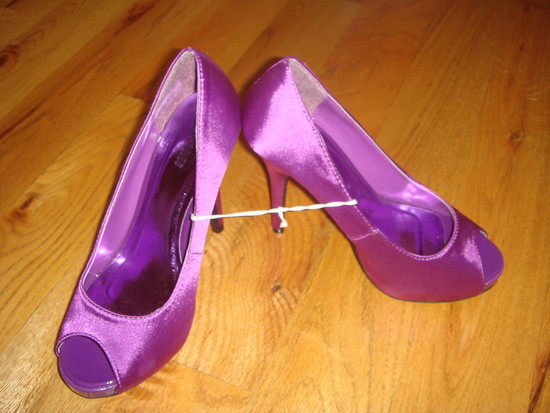 Nauji violetiniai bateliai