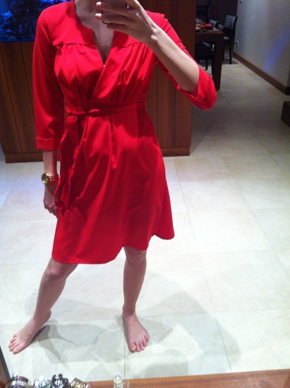 H&M raudona suknele