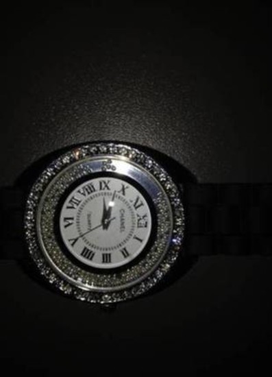 Keliata kartu devetas Chanel laikrodis (kopija)