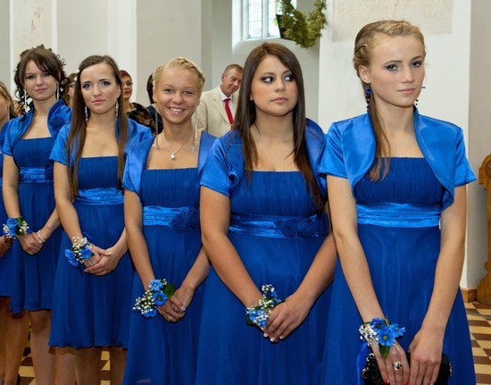 Mėlynos pamergių suknelės