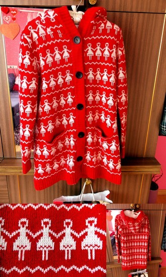 Raudonas, siltas megztinis
