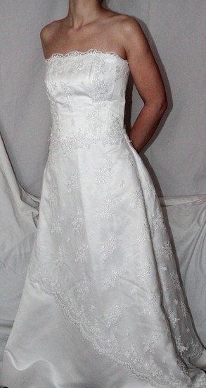 Elegantiška vestuvine suknelė
