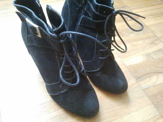juodi batai