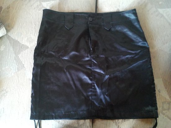 (mini)Juodas slidus sijonas