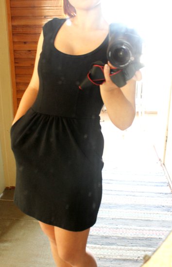 Bershka juoda suknelė