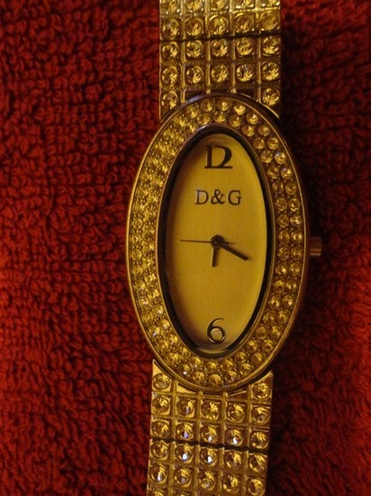 D&G  naujas laikrodis.
