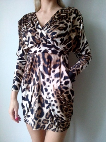 Prabangi leopardinė suknelė