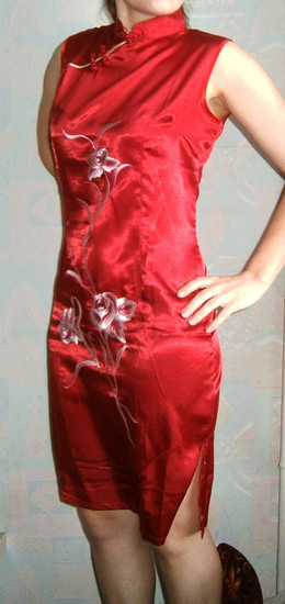 Raudona kiniška suknelė, trumpa