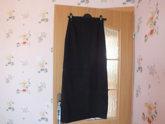 Juodas ilga sijonas