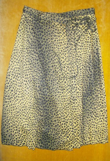 Leopardinio rašto susiaučiamas sijonas 