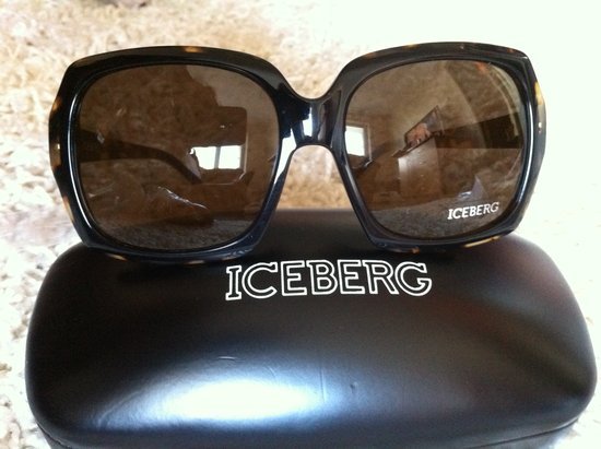  Iceberg akiniai