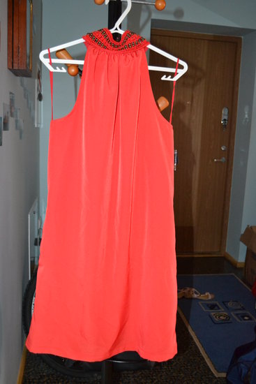 Raudona Zara suknelė