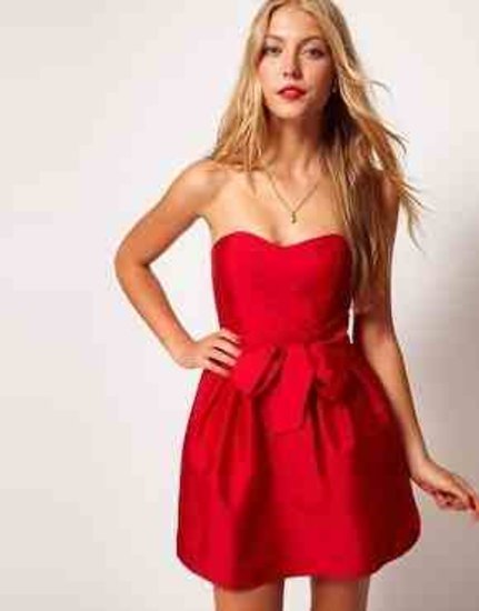 Raudona ASOS suknelė