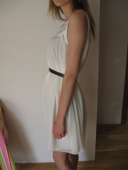 Moteriška balta vasarinė suknelė