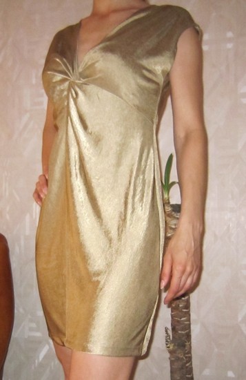 H&M auksinė suknelė