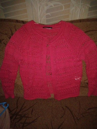 Rožinis nertas megztinis