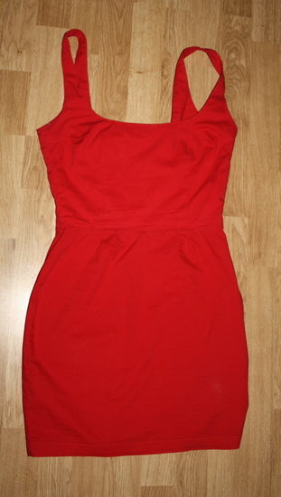 Bershka raudona suknelė