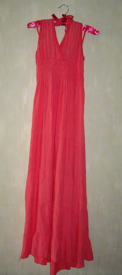 Itališka ilga raudona suknelė