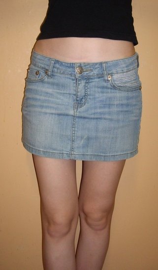 Trumpas (mini) džinsinis sijonas