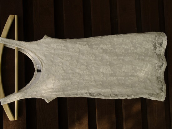 Balta suknelė su gipiūru