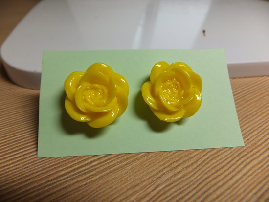 geltonos ir juodos rožytės - auskarai