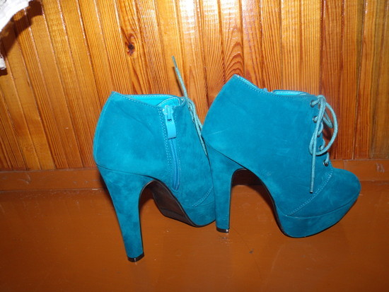 NAUJI Mėlyni  batai
