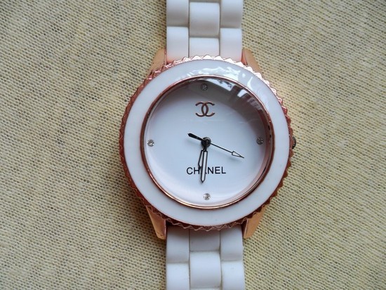 Chanel laikrodukas. Su pašto išlaidomis.