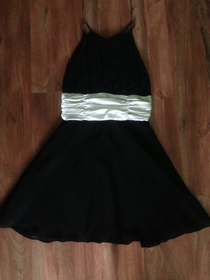 Labai graži juoda suknelė