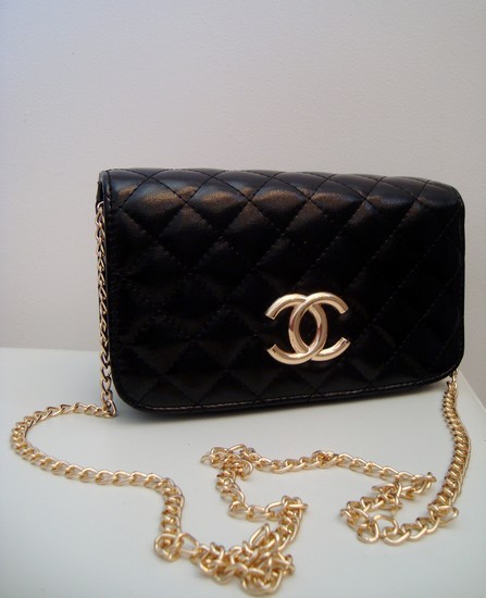 Chanel rankinukas-delnine juoda