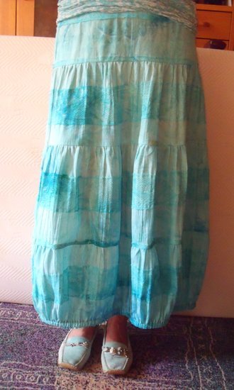 Ilgas vasariškas turkio spalvos sijonas