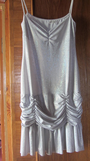 sidabrinė suknelė