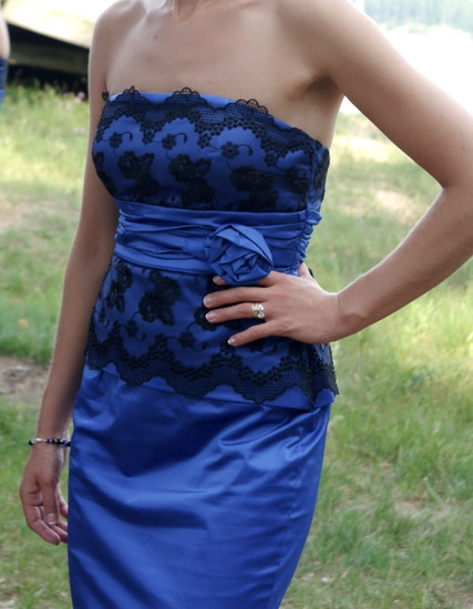 Proginė, mėlyna, atlasinė suknelė