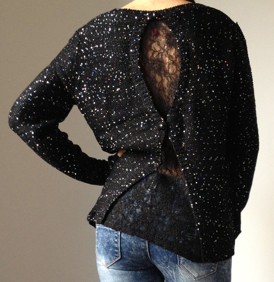 Ilgas nertas megztinis su gipiuru XS-XL black