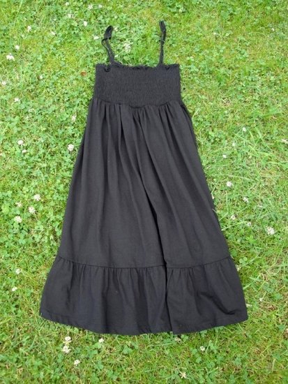 Vasariška juoda suknelė / Terranova