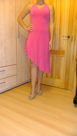 Grazi rozines spalvos suknele