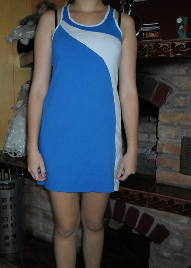 Mėlyna elegantiška suknelė