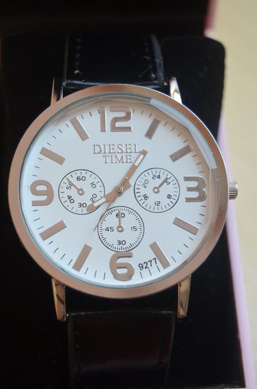 Diesel Time tipo laikrodis