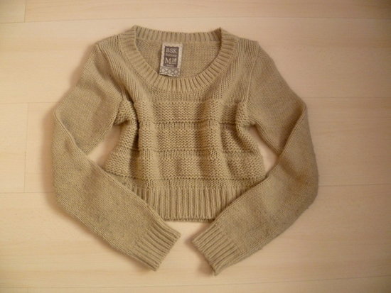 Madingas trumpas megztinis / Bershka