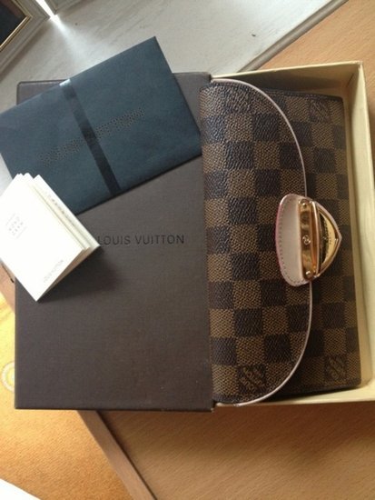 Louis Vuitton piniginė su dėžute