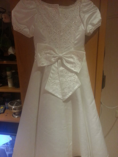 Balta vaikiška suknelė